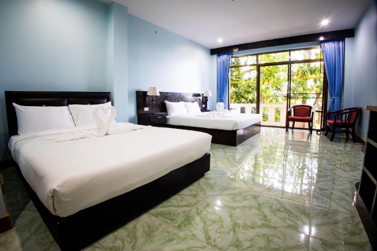 Riviera Patong Hotel Exterior foto